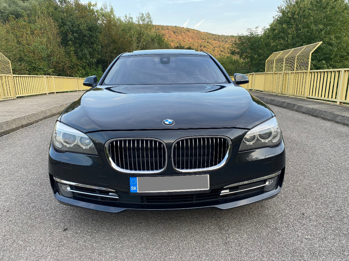 Predám BMW rad 7 740d xDrive 230kw / CIC / Šiber / Webasto