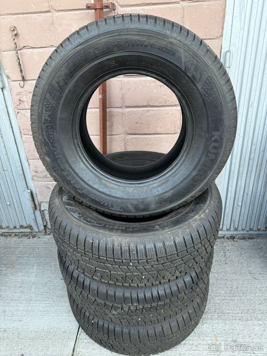 Zimne pneumatiky 255/70 R16