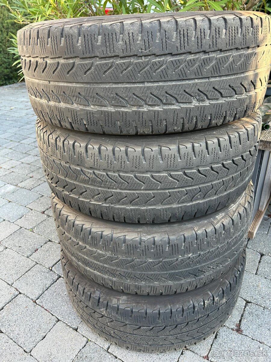 GOODYEAR zimne na dodavku 235/65 R16C