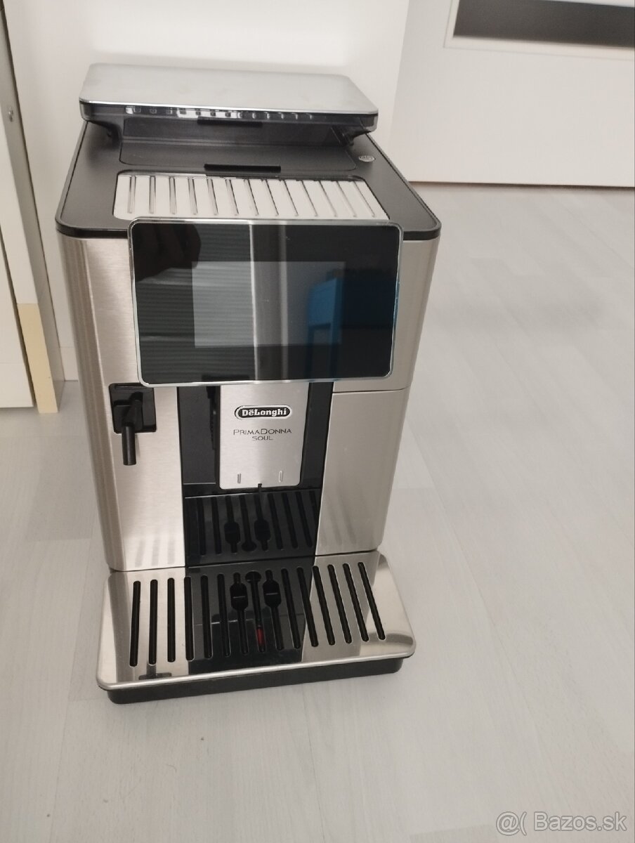 Delonghi PrimaDonna Soul ECAM 610.75