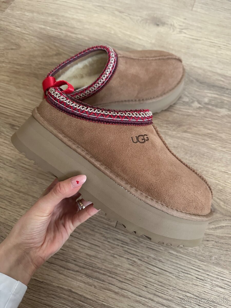 UGG Tazz Chestnut