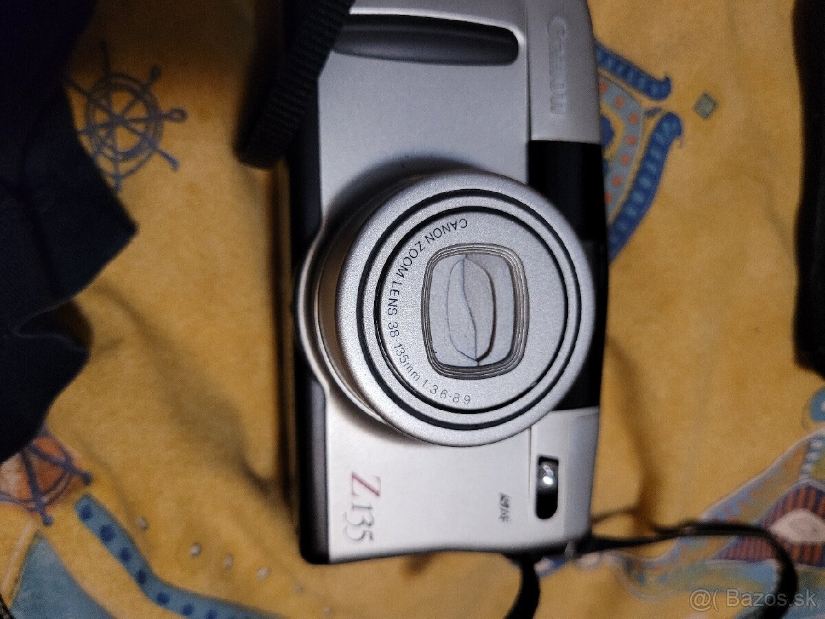 Camera CANON Z135