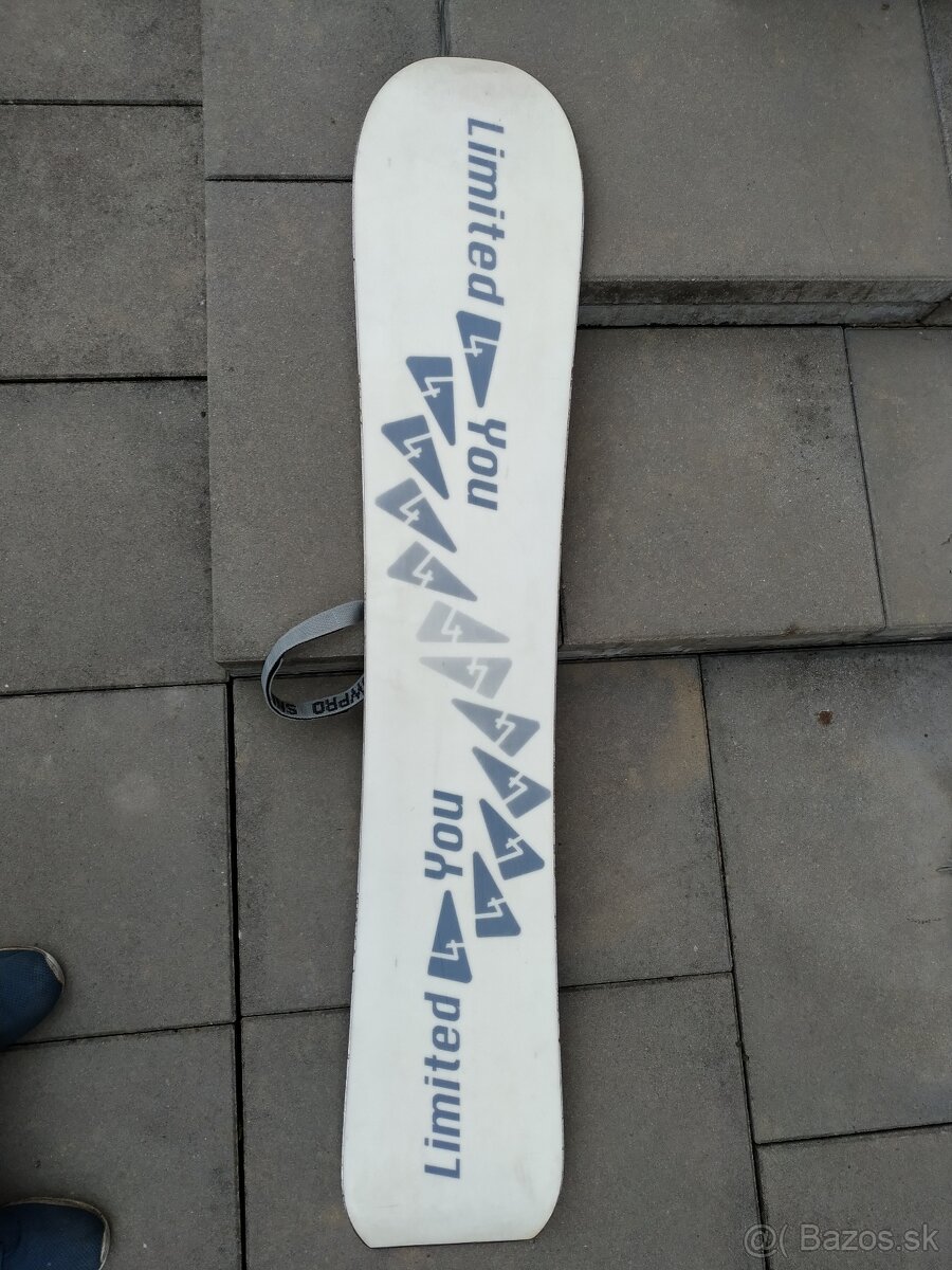 Predám snowboard 135cm