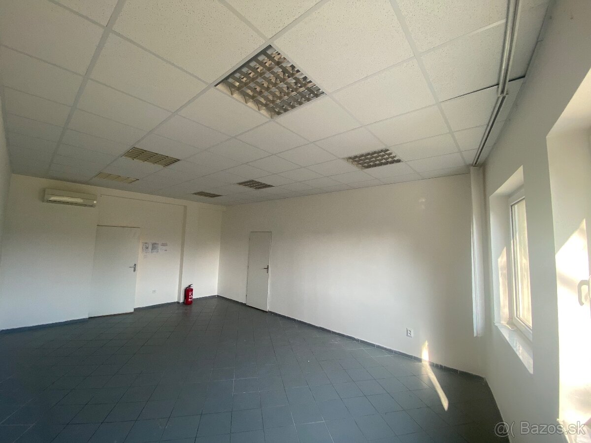 Kancelária na prenájom blízko centra - 40 m2