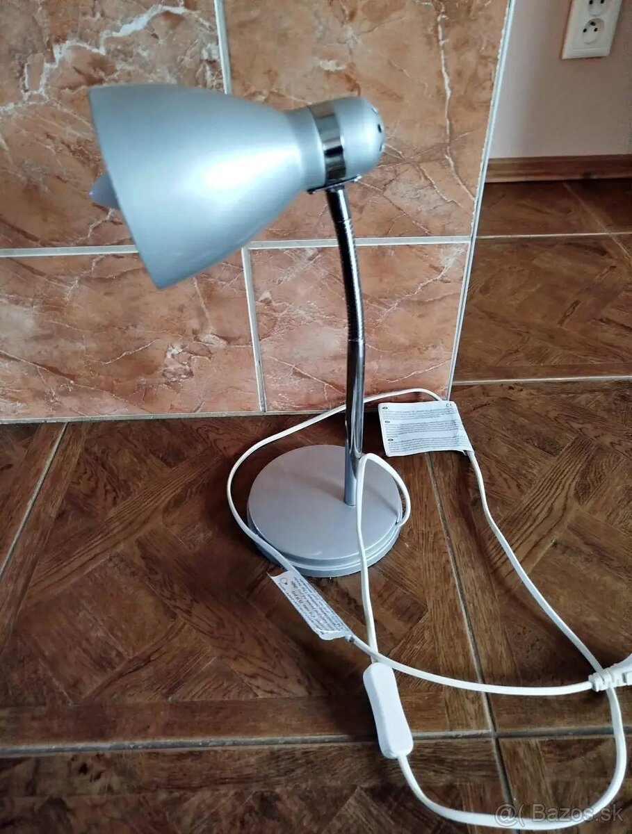 Stolná lampa