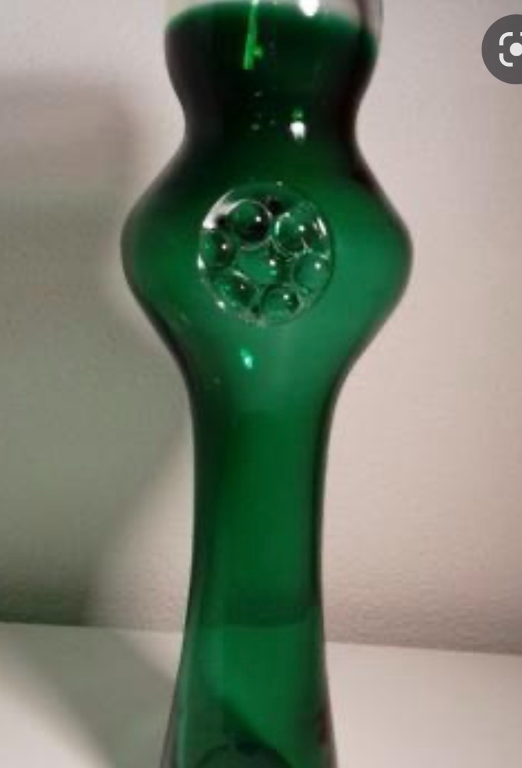Kupim zelenu vazu od Jaroslava Tarabu
