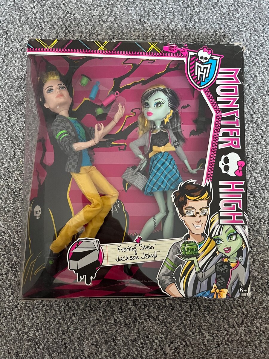 Monster High Frankie Stein & Jackson Jekyll Picnic Casket