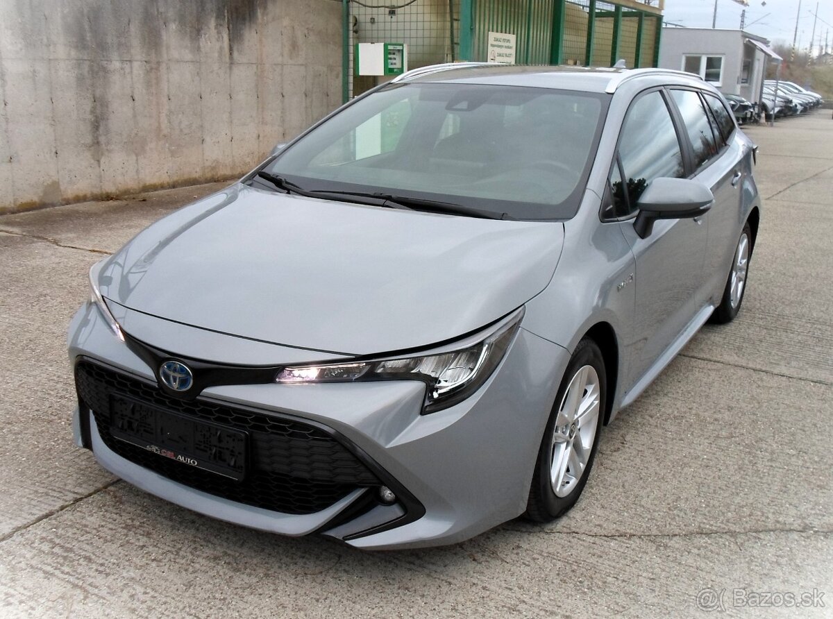 Toyota Corolla Combi 1.8 Hybrid e-CVT automat,kamera,navi,te