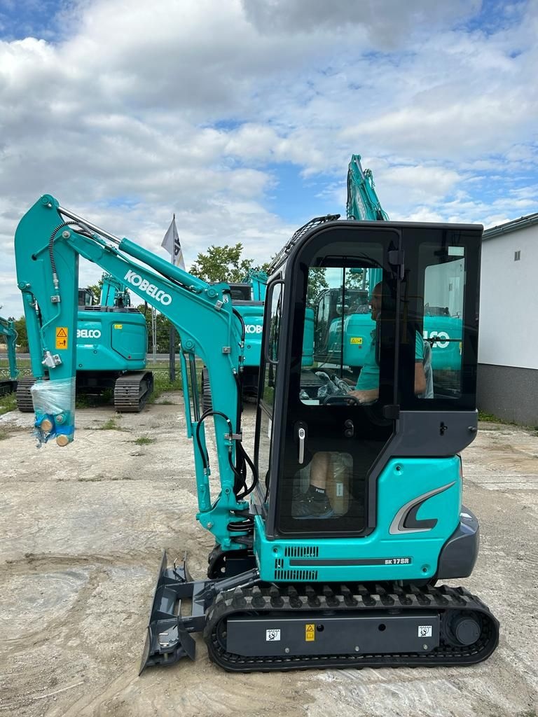 Kobelco SK17SR-3E