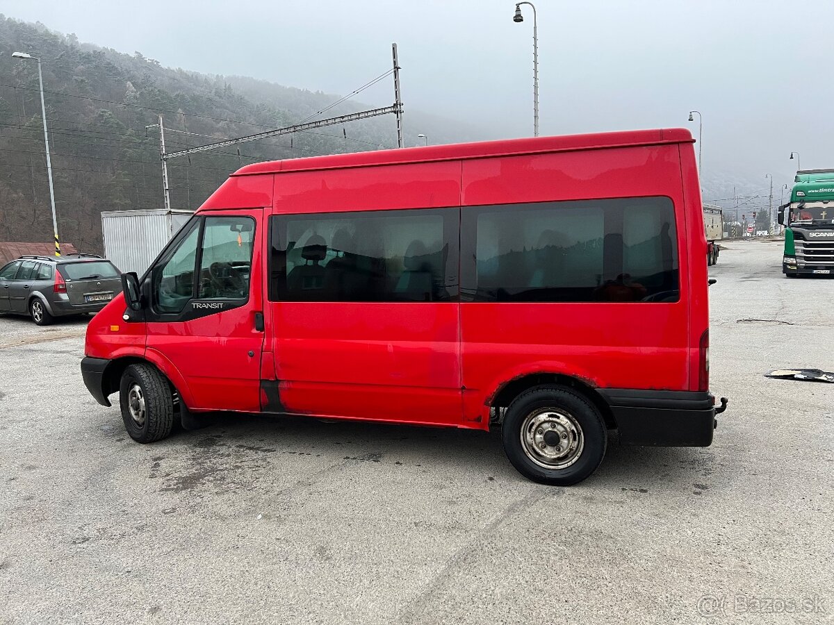 Ford transit 9 miestne