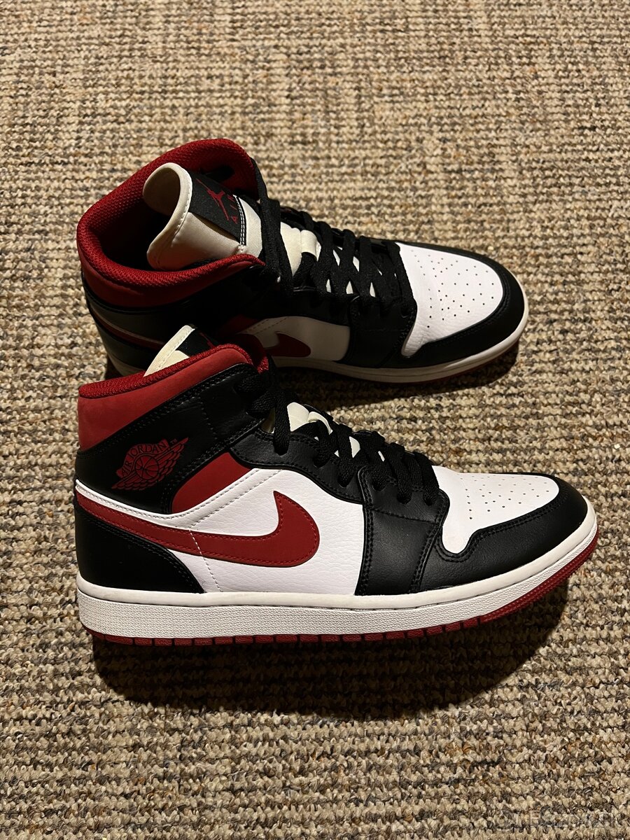 Nike Air Jordan 1 Mid Vel 42