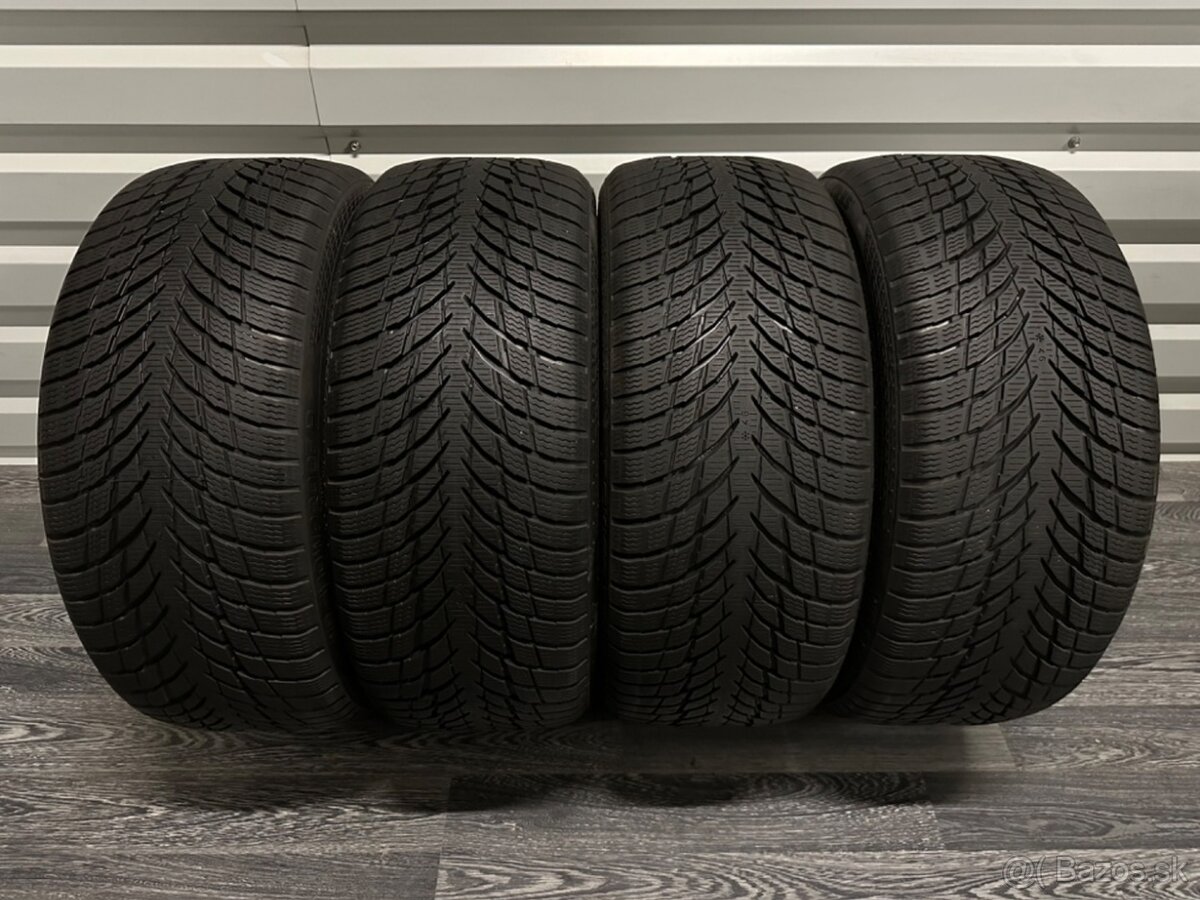 Sada pneu 225/40/19 NOKIAN