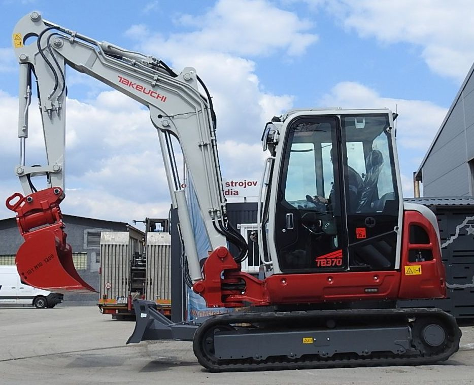 TAKEUCHI TB370 DIESEL