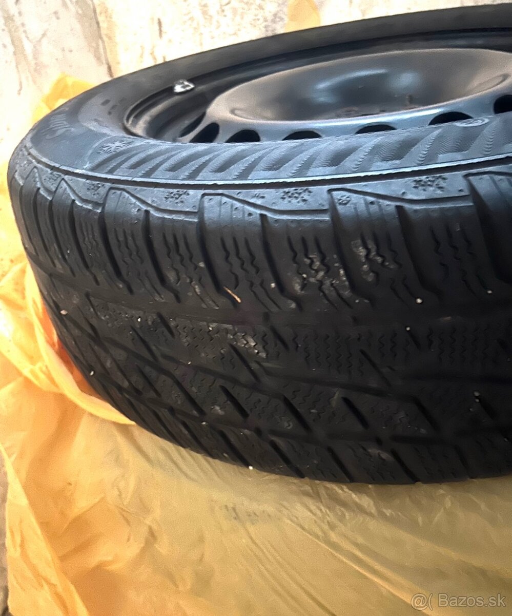 Zimné pneumatíky 215/60 r16