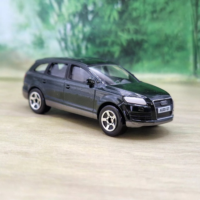 Predám Audi Q7 1.Gen 1:64