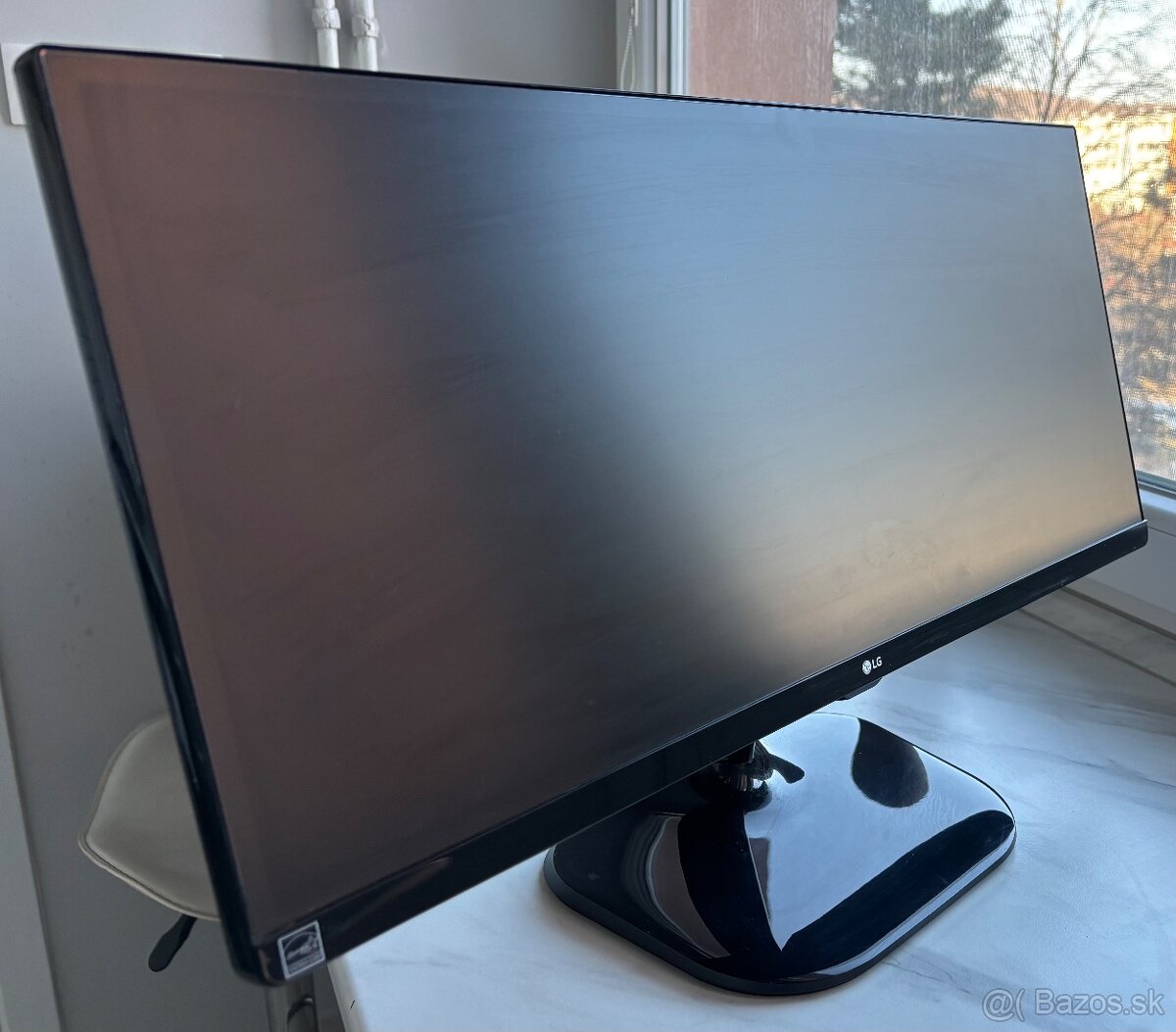 Monitor LG 25UM57