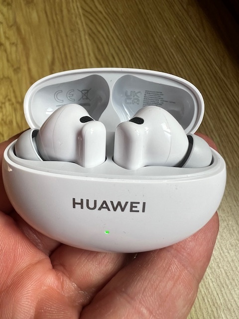 HUAWEI FREEBUDS 6I BIELE /Super cena/