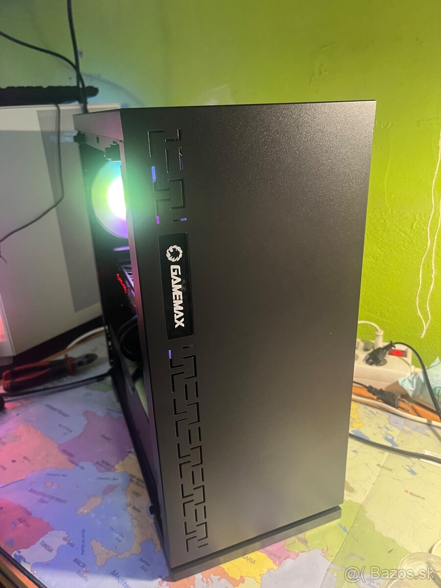 Pc : i3 12100f , 16gb ddr5 , ssd 512gb nvme , rx 5600xt