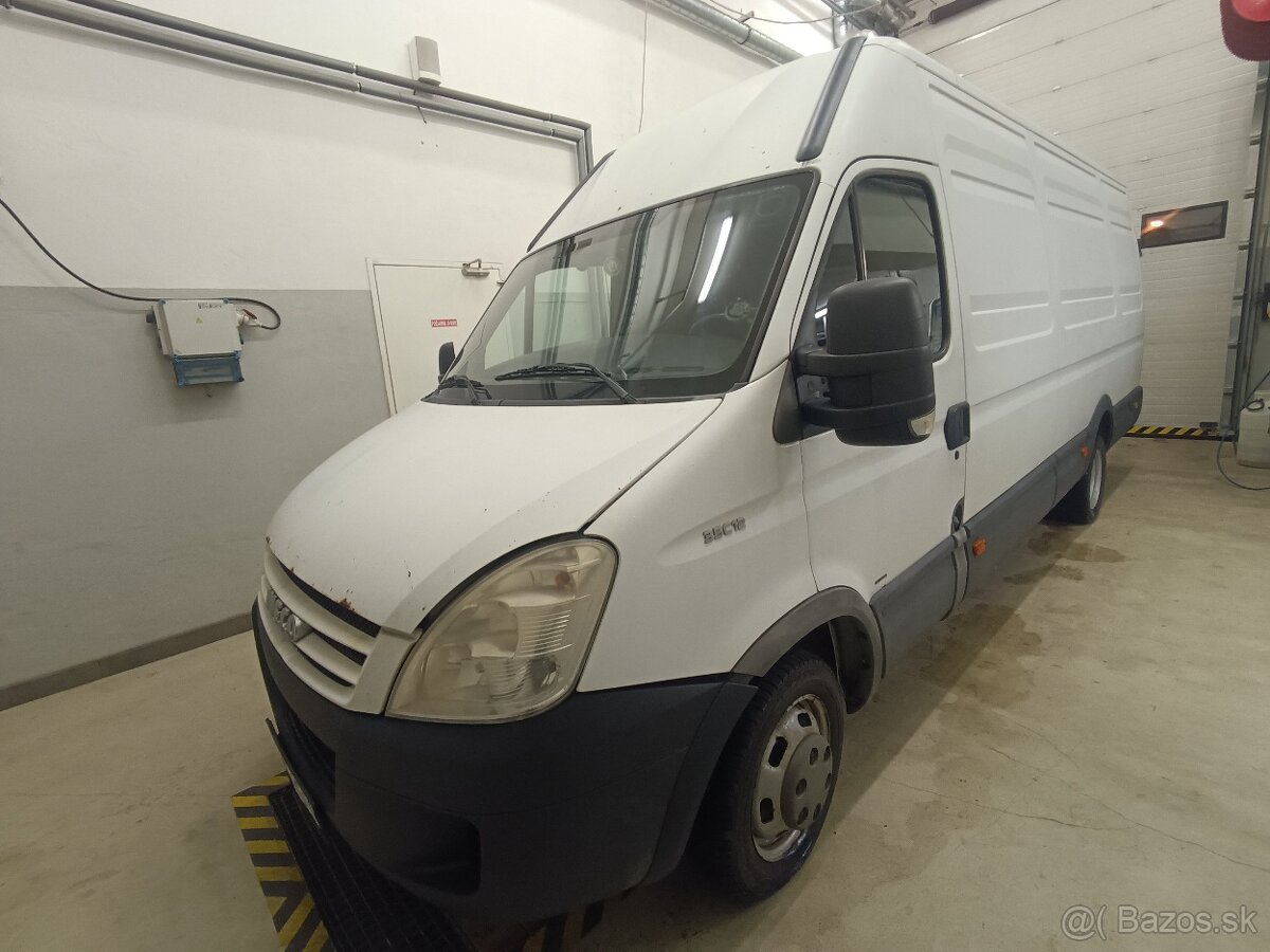 Iveco Daily 2.3 dvojmontáž do 3,5t - 4,5m