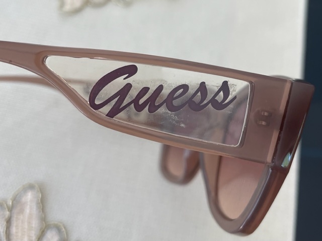 Guess okuliare ako nové