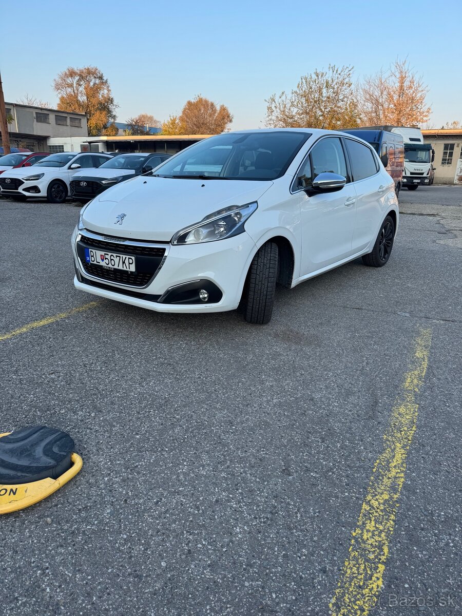 Peugeot 208 1.2 81kW, AUTOMAT, r.v.2016benzin, 73000km.