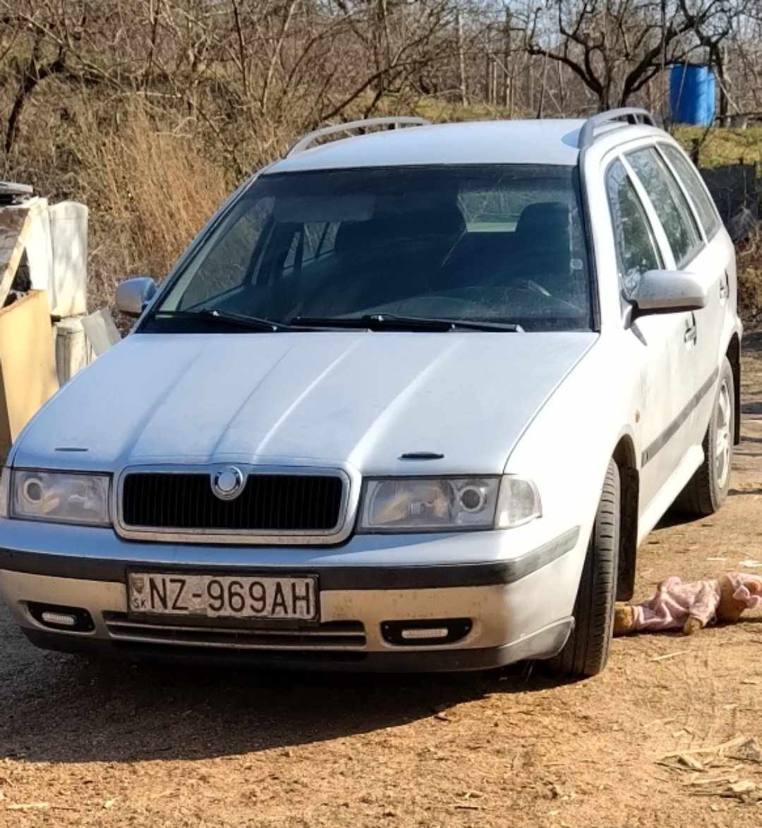 Skoda octavia  combi 1.8 20 v 92kw