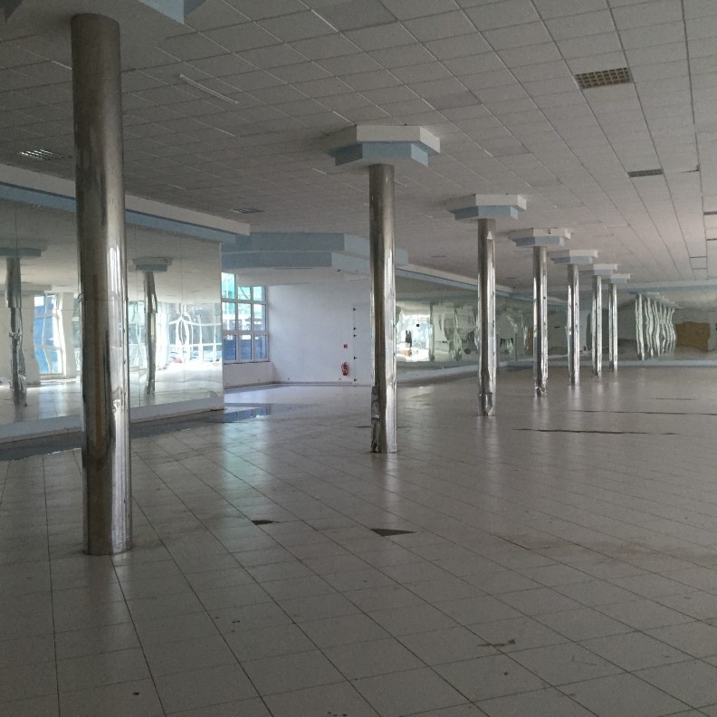 Na prenájom obchodné priestory 1300 m2 Hurbanovo