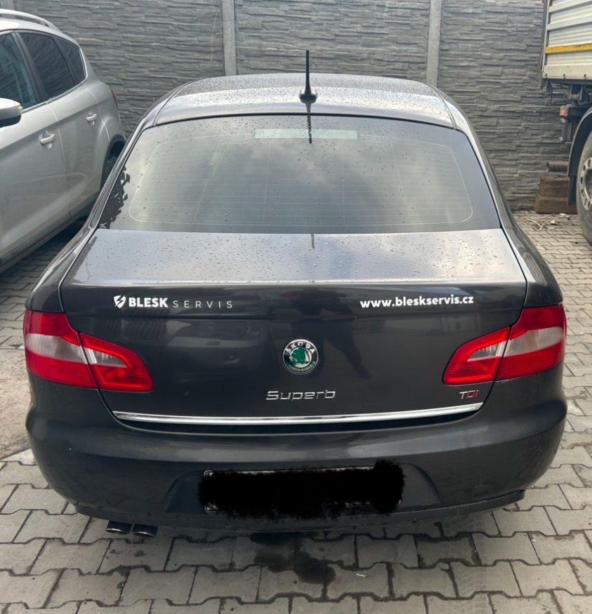 Predam Škoda Superb 2  2.0 tdi  125kwt