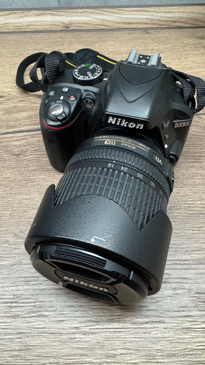 Nikon D3300 s 18-105 a príslušenstvom