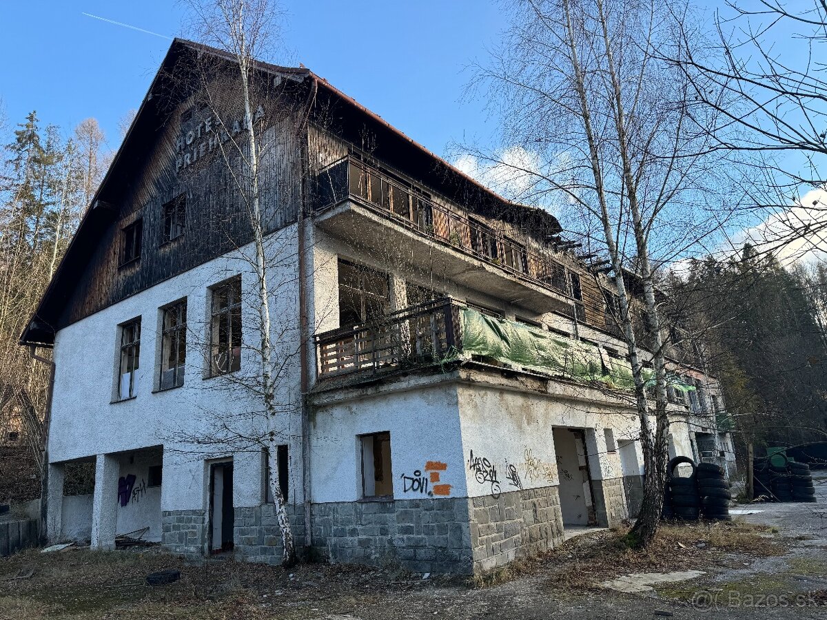 Stavebný pozemok - Ústie nad Priehradou