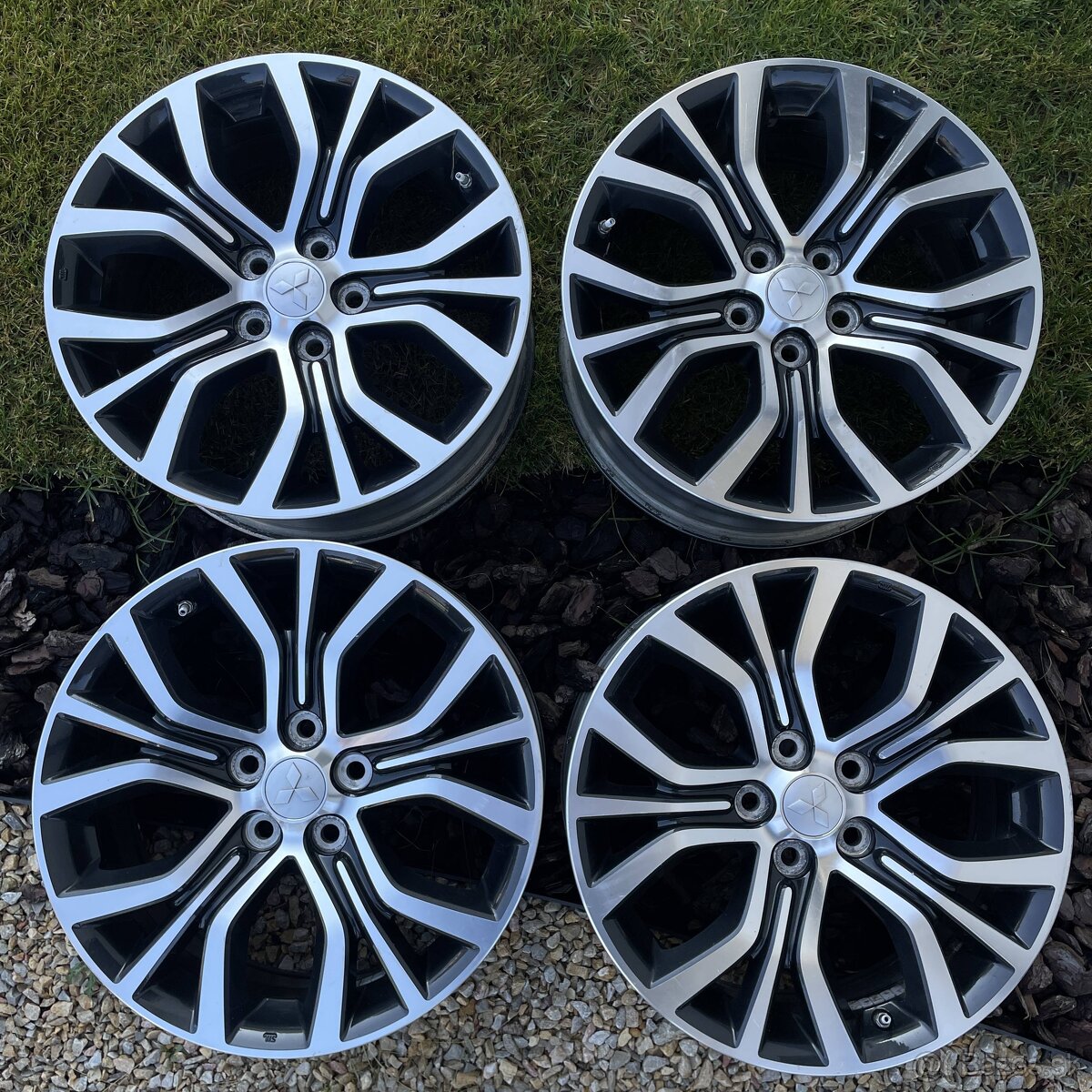 18" elektrony MITSUBISHI OUTLANDER III