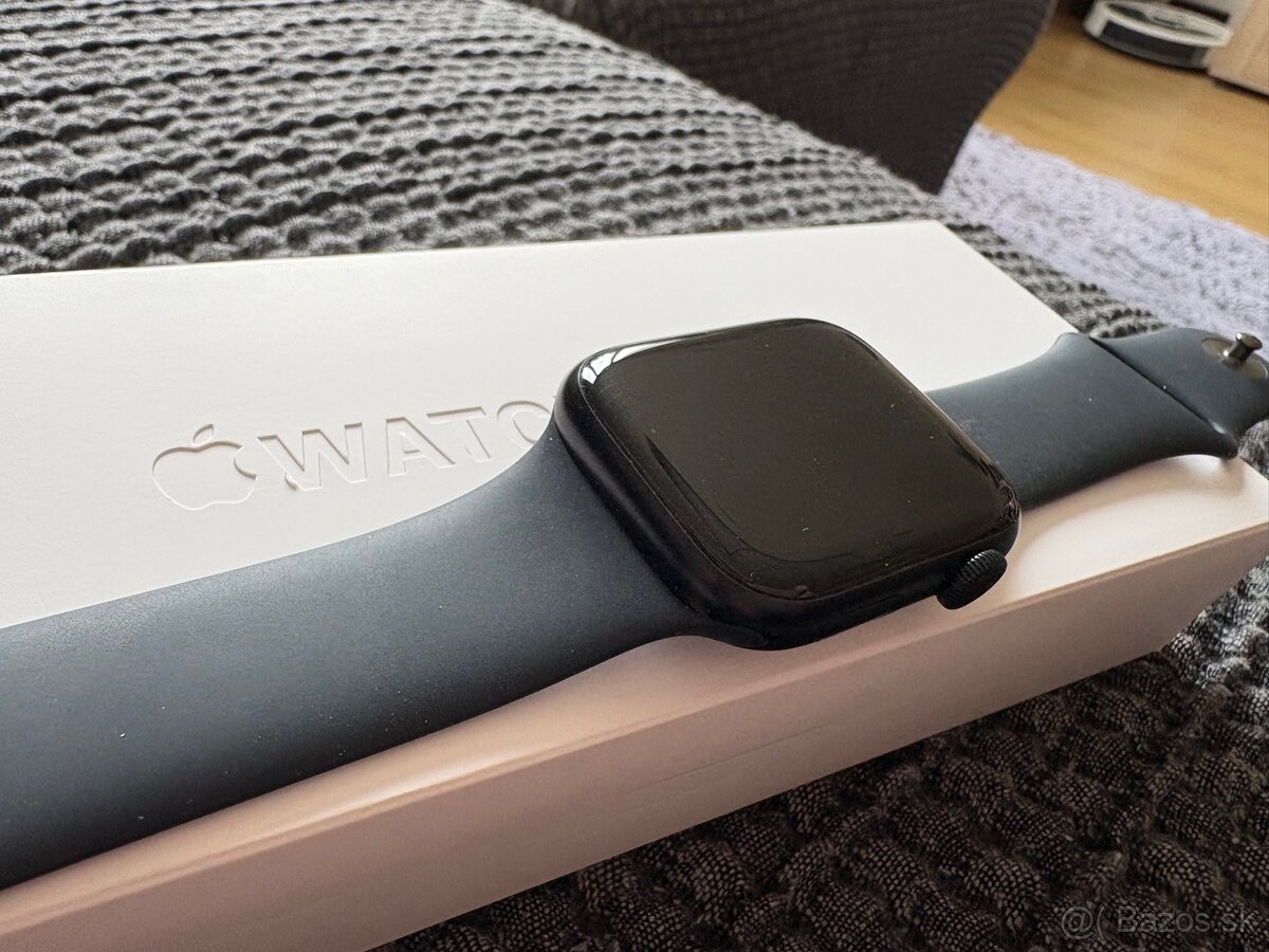 Apple WATCH 9 black 45 mm, záruka ešte 1 rok