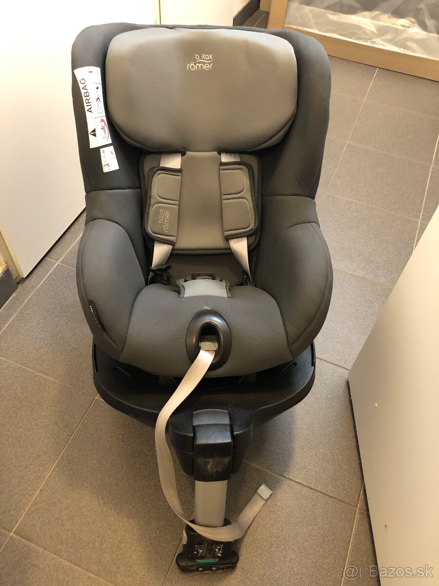 Autosedačka Britax Römer s 360st.otočnou isofix základňou