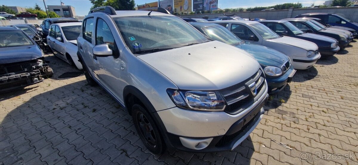 Lacno rozpredám Dacia Sandero 2012-2020 na náhradné diely