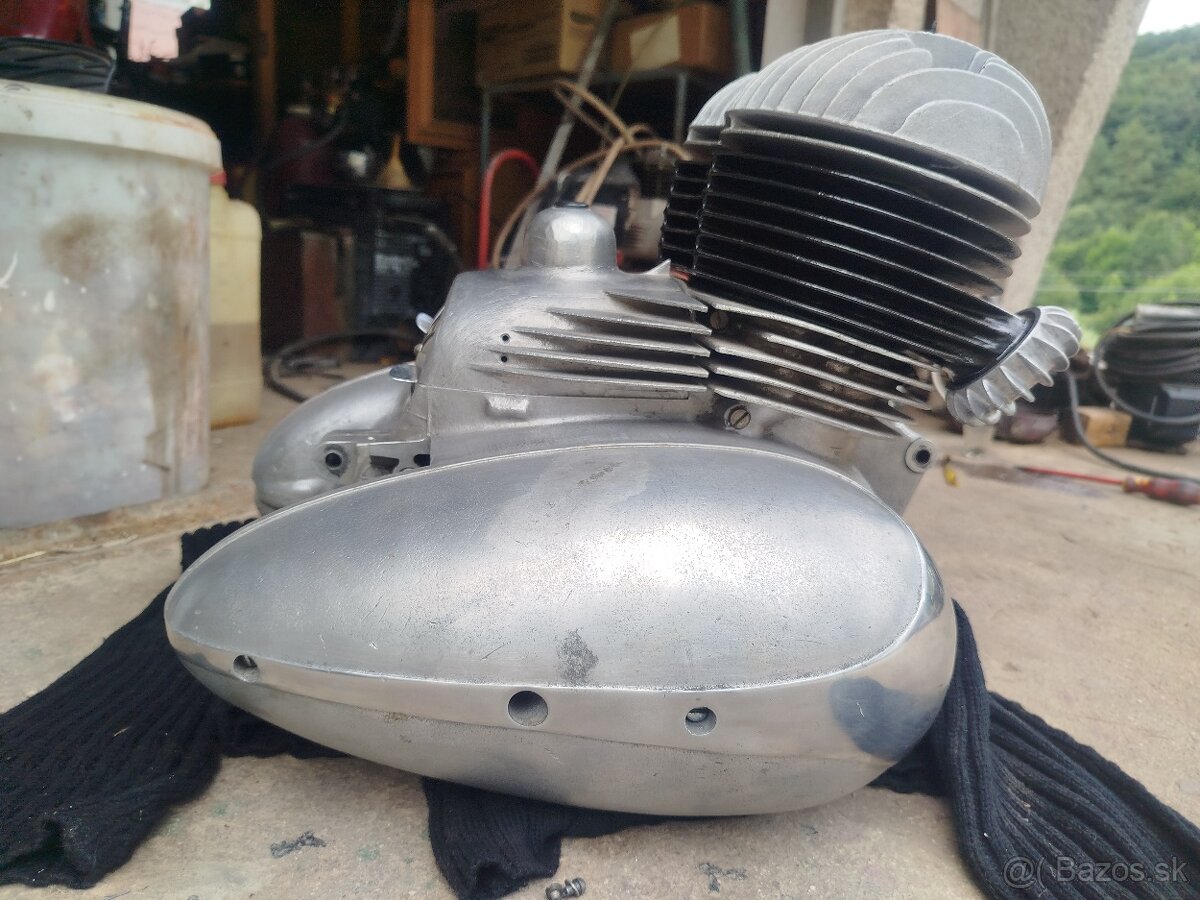 Jawa 354 motor