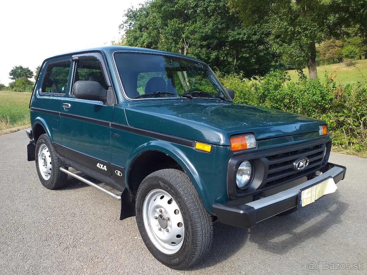 Lada niva 4x4 1.7i 61kw rok výroby 7/2012