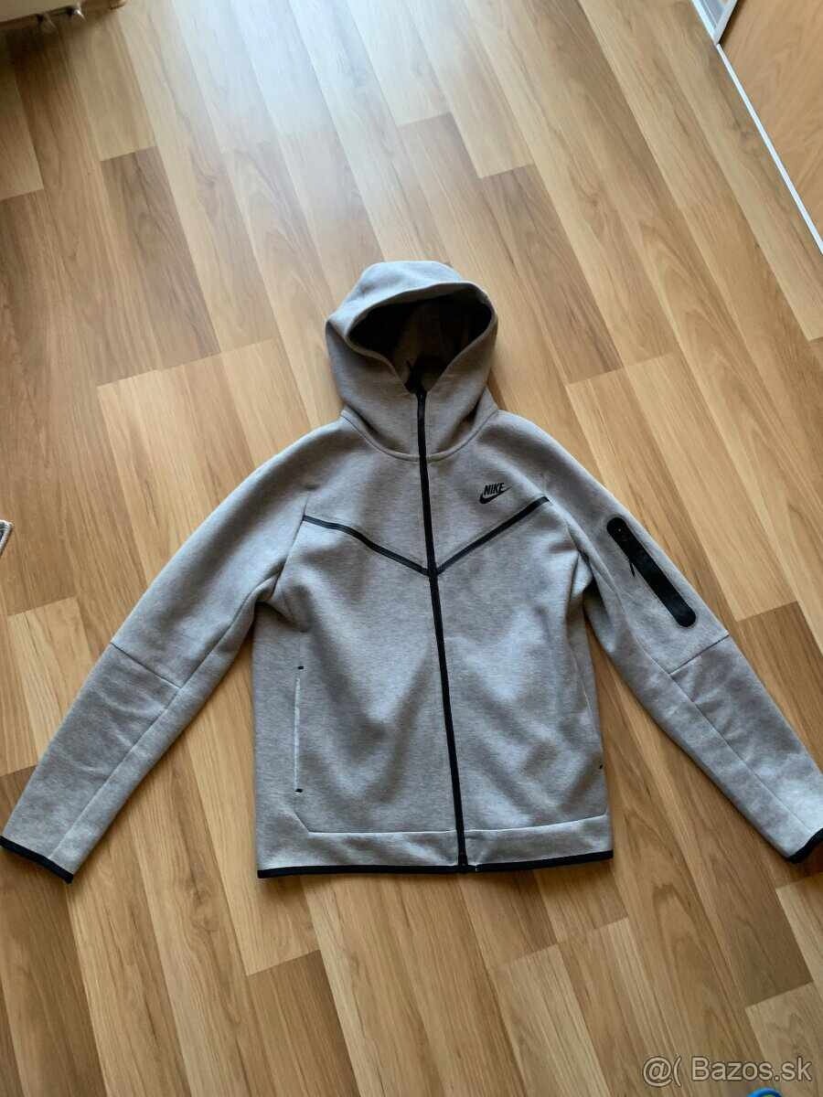 Nike Tech fleece sivá