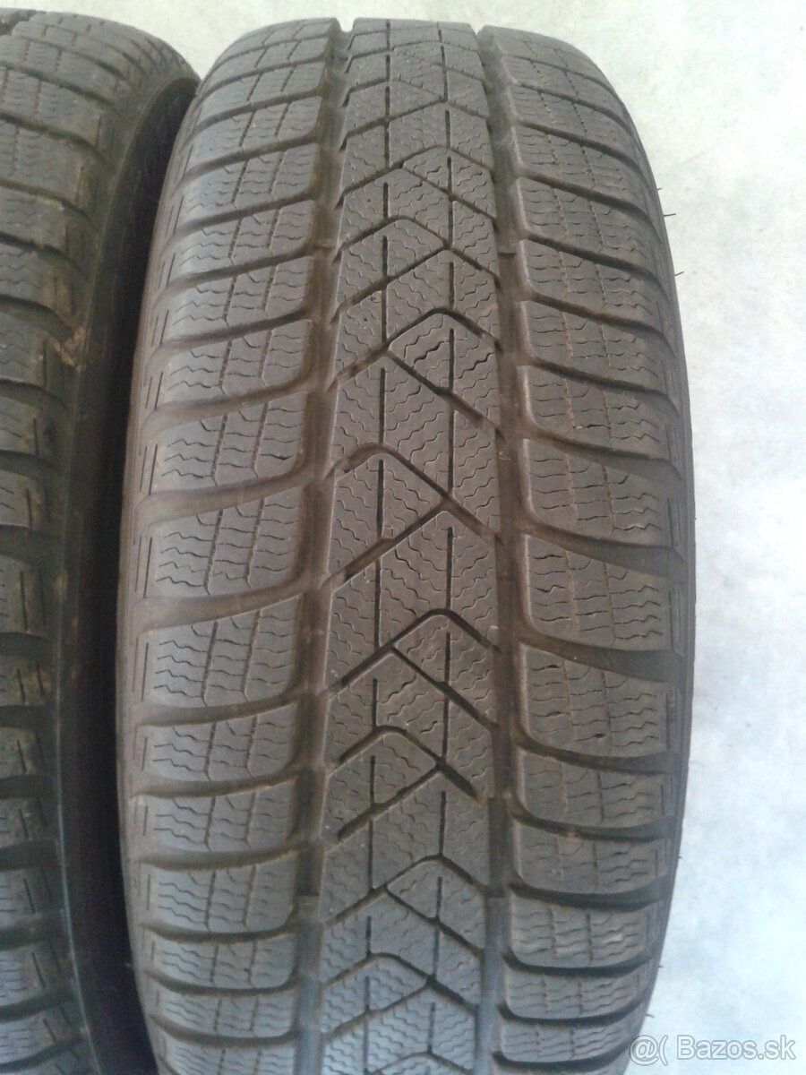 4ks zimne 205/50 R17 93H PIRELLI WINTER SOTTOZERO 3