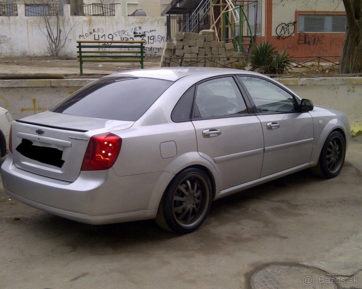 Predam Chevrolet Lacetti 1.4 2005 na náhradné diely