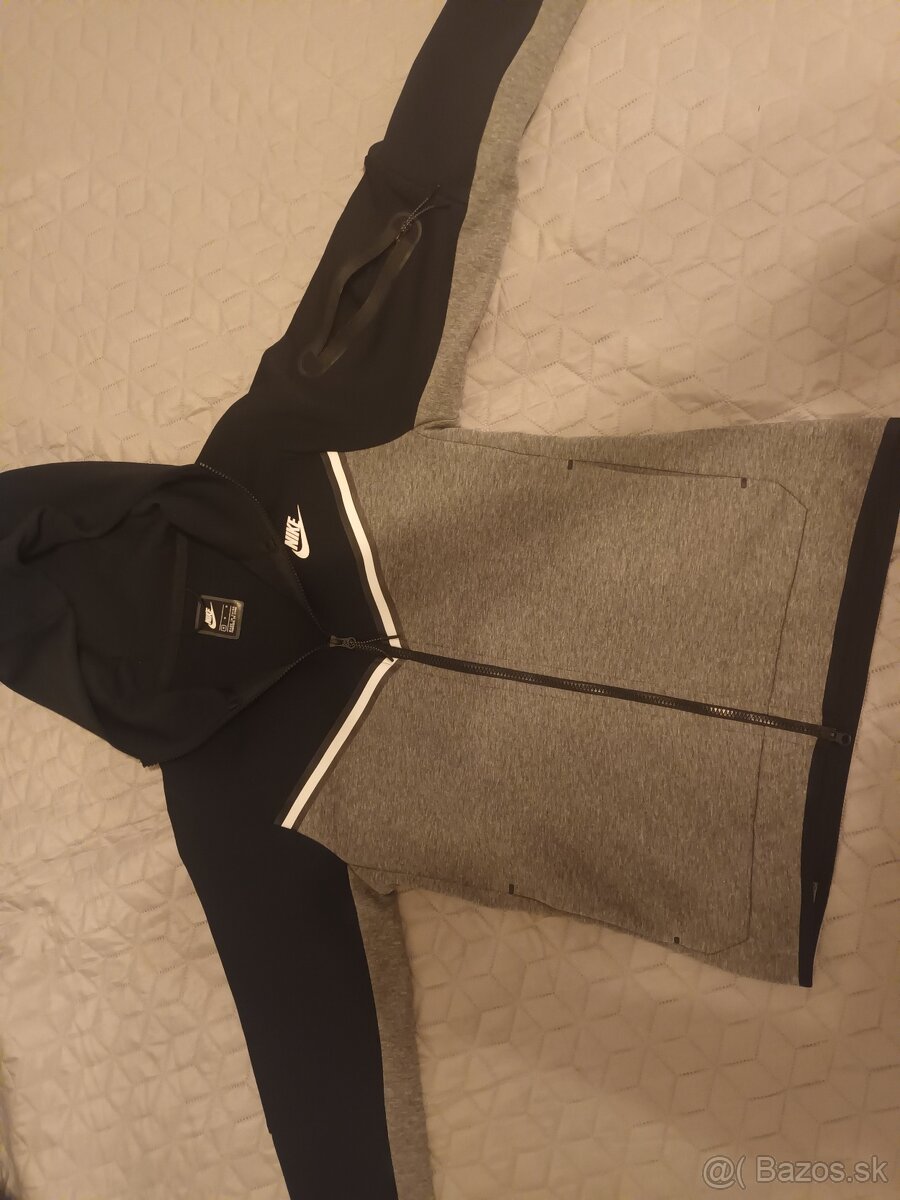 Nike tech fleece