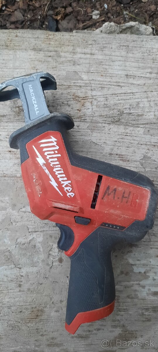 Milwaukee m12