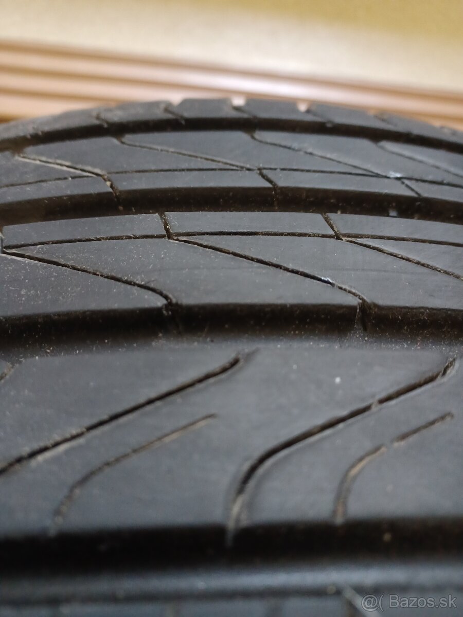 205/55R16 91V Continental ULTRACONTACT