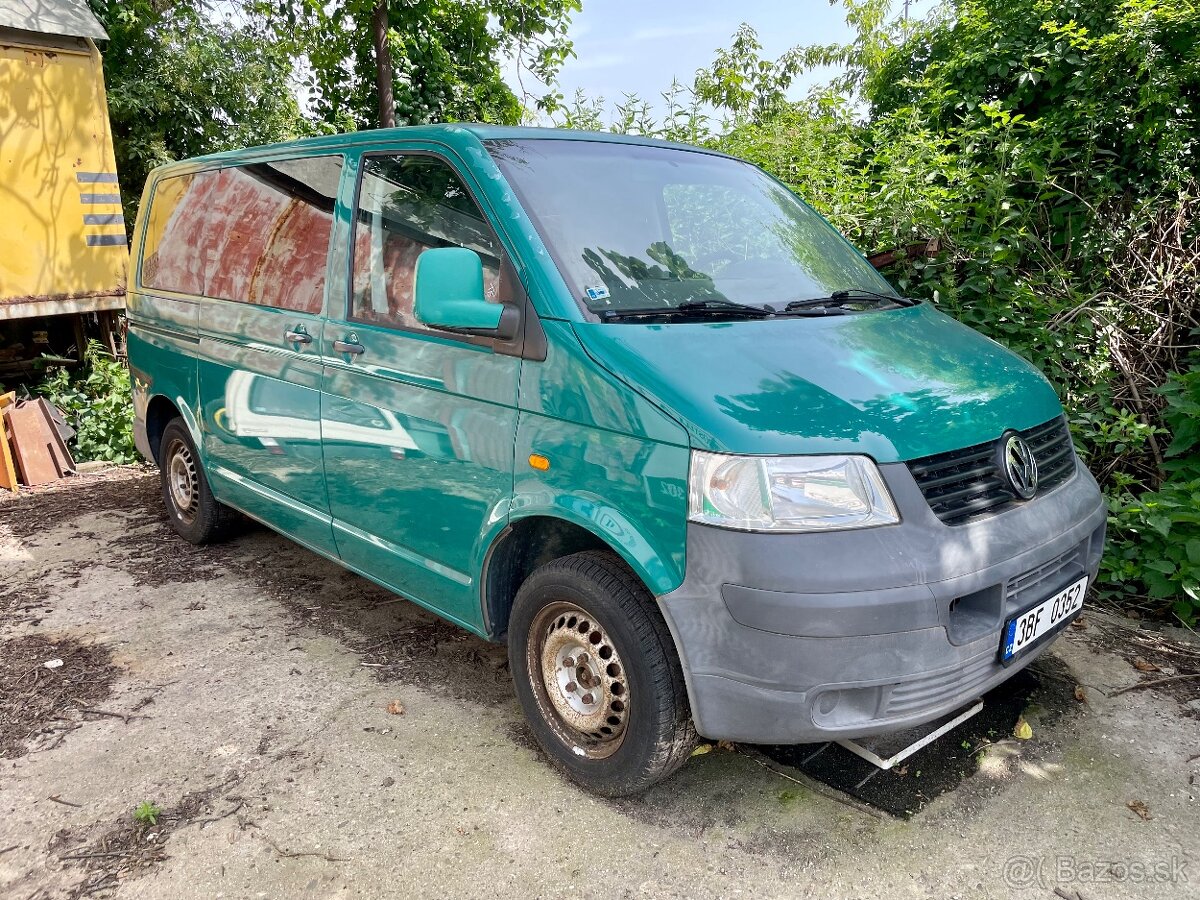 VW Transporter 1.9 TDI 9 míst