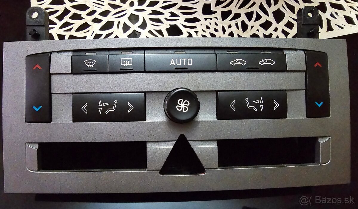 Peugeot 407/ovládací panel