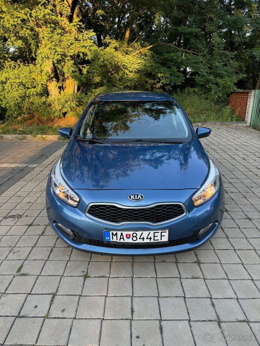 KIA Cee’d Sporty Wagon Hatchback 66kw GOLD