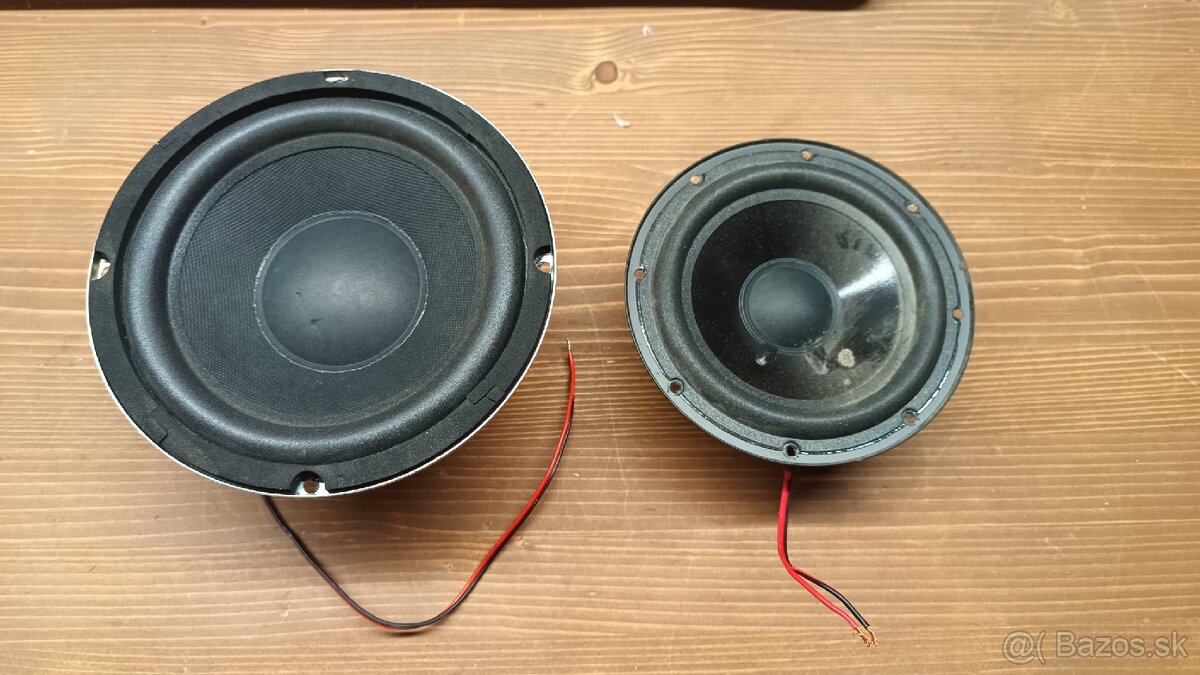 Subwoofer reproduktory