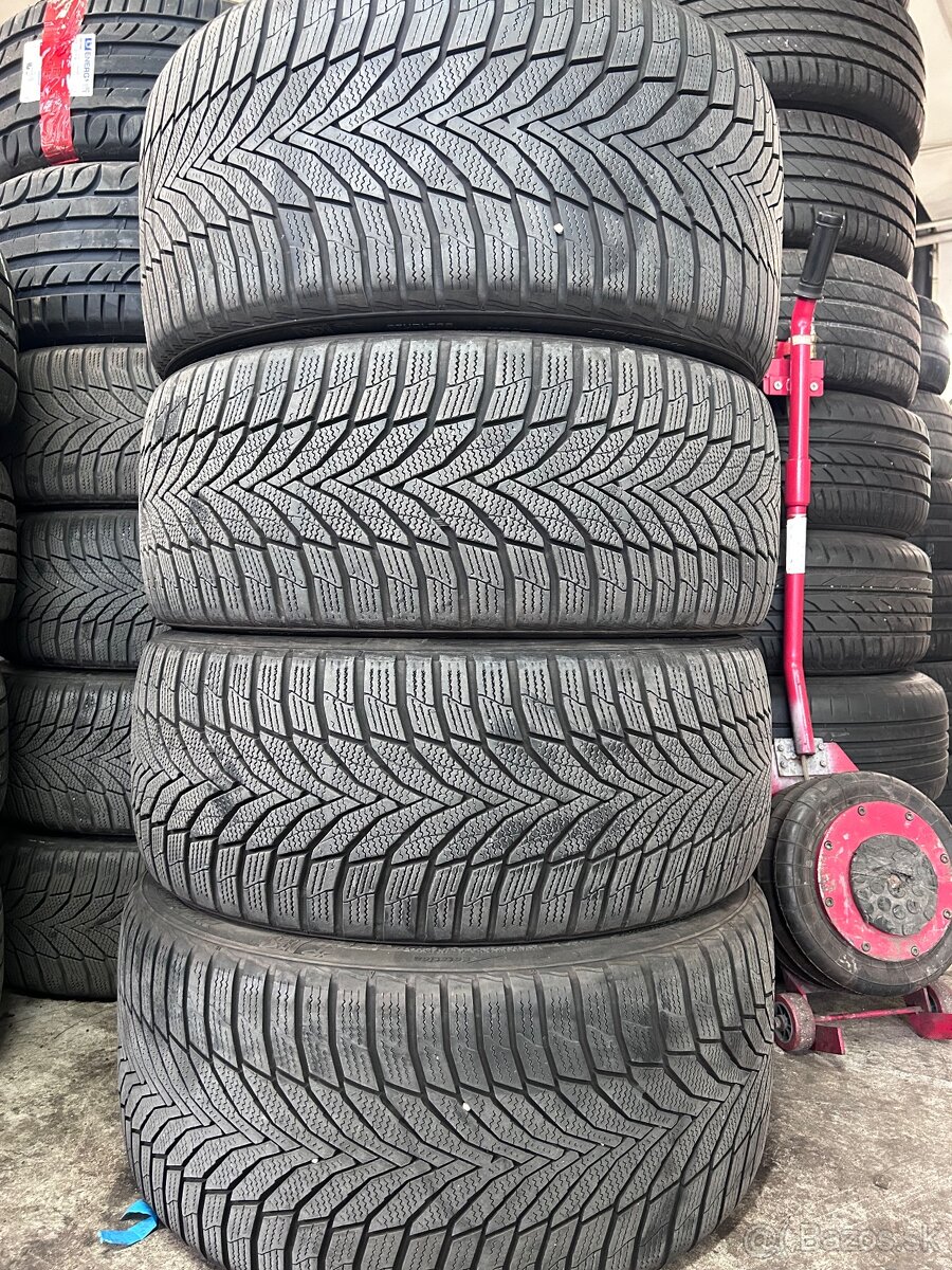 Predám 2 zimné pneu 275/35r19