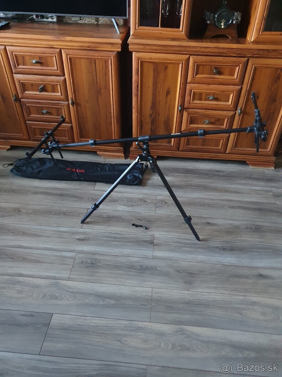 Predam novy tripod-stojan KAIDA,dlzka 130 cm