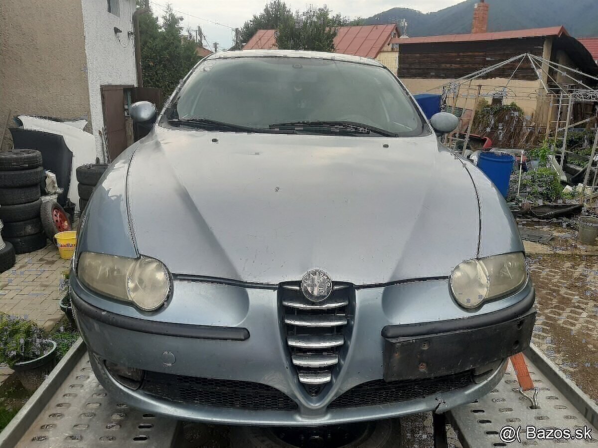 Predám bočné dvere a zadné svetlá na alfa Romeo 147 pred fac