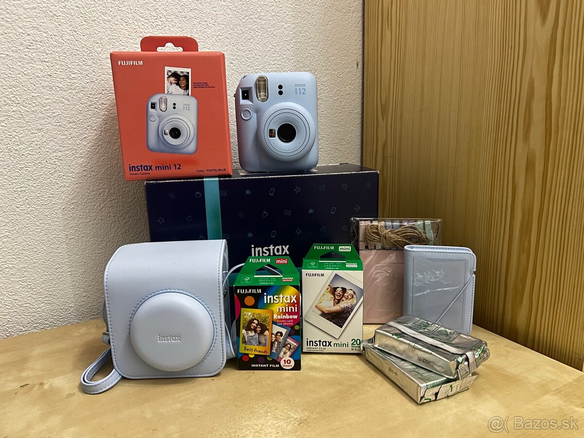 FujiFilm Instax 12 mini